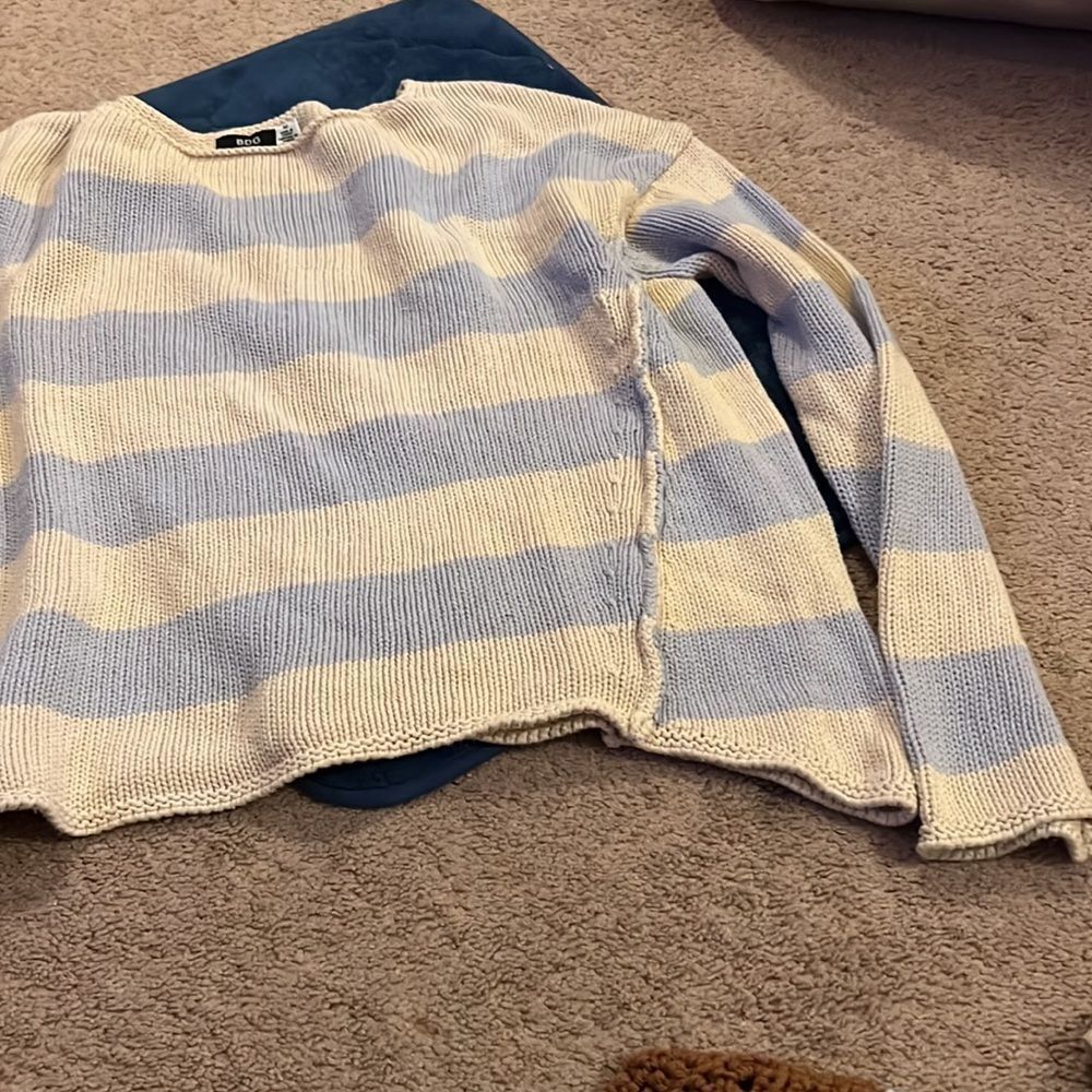 Bdg M sweater - Picture 3 of 7